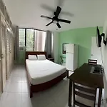 Habitacion Amplia Con Bano Privado En Apartamento Familiar